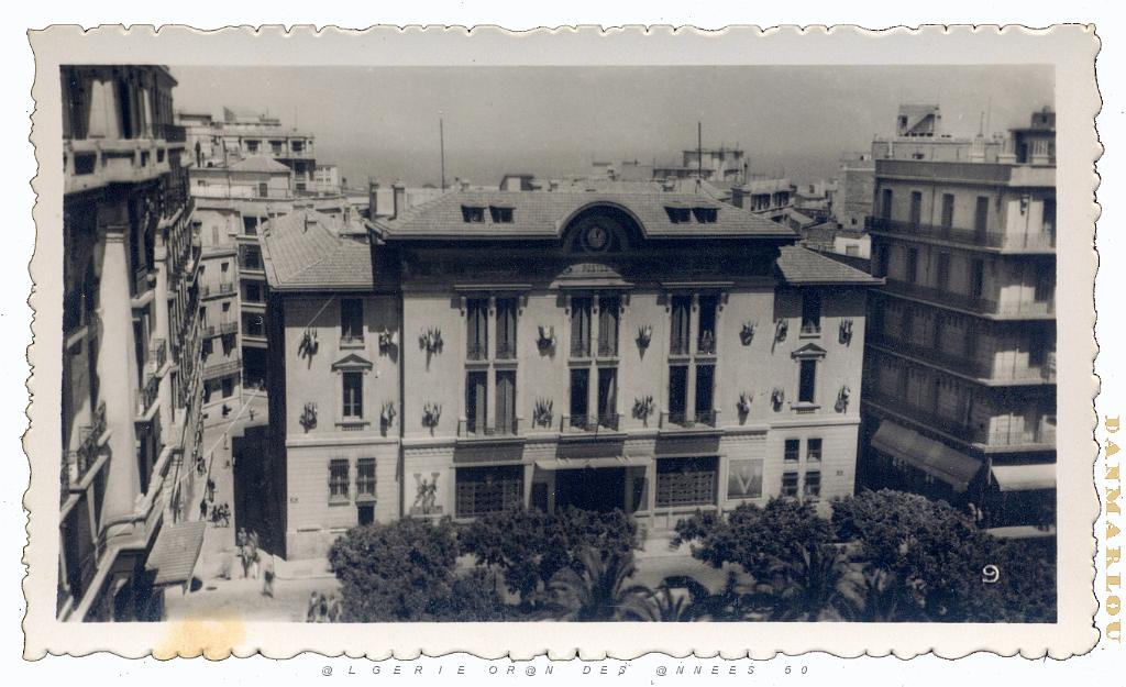 09 ORAN - La Poste centrale.jpg